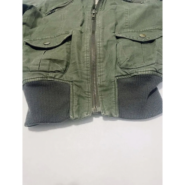 ミリタリー　ビンテージ　カーキ　ブルゾン　ヴィンテージ　マンハッタンゴールド  メンズのジャケット/アウター(ミリタリージャケット)の商品写真