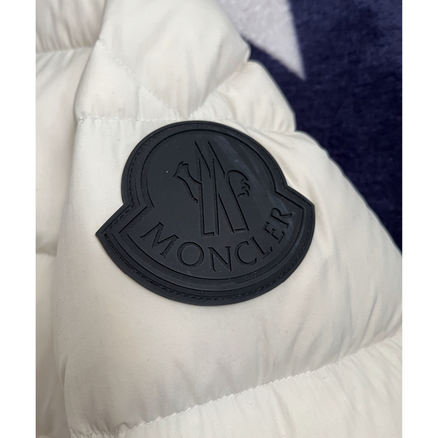 MONCLER(モンクレール)のMONCLER DUBIOS ダウン メンズのジャケット/アウター(ダウンジャケット)の商品写真