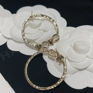 CHANEL - ☆希少！レア！23AW完売！シャネル フープ ピアス ハート