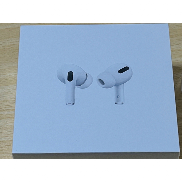 Apple(アップル)のAirPods Pro MLWK3J スマホ/家電/カメラのオーディオ機器(その他)の商品写真