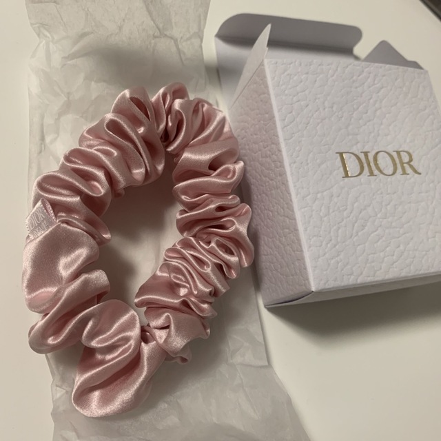 Dior(ディオール)のDior ノベルティ シュシュ レディースのヘアアクセサリー(ヘアゴム/シュシュ)の商品写真