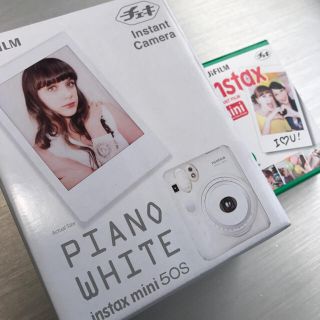 フジフイルム(富士フイルム)の【未開封】instax mini50S チェキ ピアノホワイト 本体 付属付き(フィルムカメラ)