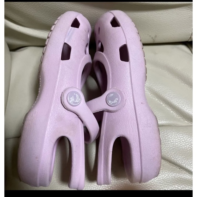 crocs(クロックス)のクロックスC8ピンク15.5cm キッズ/ベビー/マタニティのキッズ靴/シューズ(15cm~)(サンダル)の商品写真