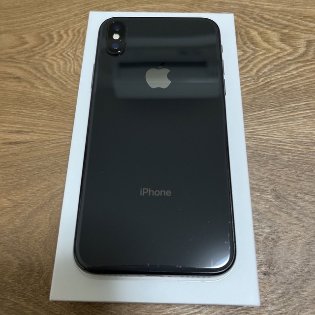 iPhone(アイフォーン)のiPhone X 本体 256GB スマホ/家電/カメラのスマートフォン/携帯電話(スマートフォン本体)の商品写真