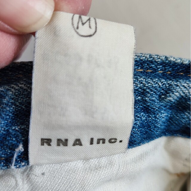 RNA-N(アールエヌエーエヌ)のRNA　N　サンプルデニムパンツ レディースのパンツ(ショートパンツ)の商品写真