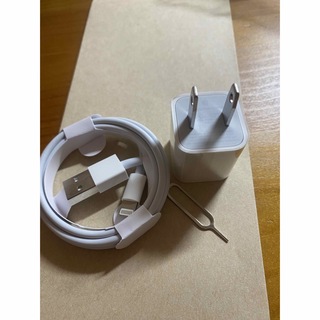 Apple  lightningケーブル 充電  コンセントセット(バッテリー/充電器)