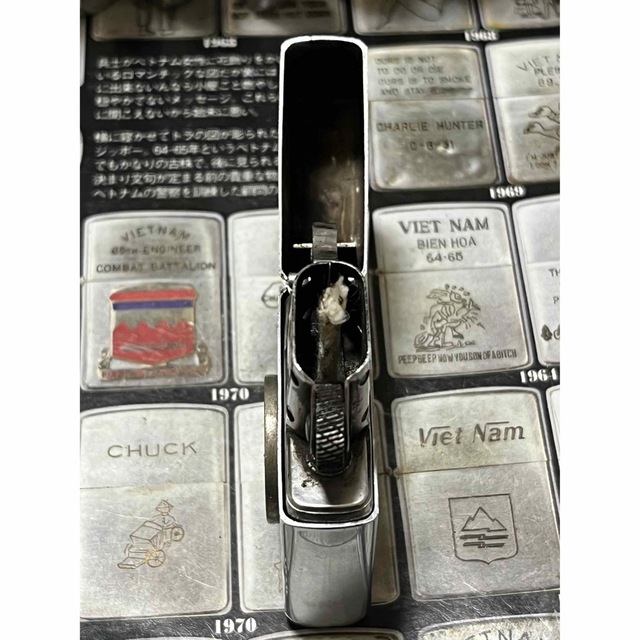 ZIPPO(ジッポー)の【ベトナムZIPPO】本物 1967年製ベトナムジッポー「チャーリーブラウン」 メンズのファッション小物(タバコグッズ)の商品写真