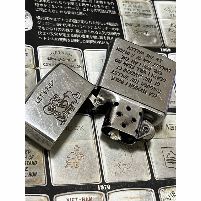 ZIPPO(ジッポー)の【ベトナムZIPPO】本物 1967年製ベトナムジッポー「チャーリーブラウン」 メンズのファッション小物(タバコグッズ)の商品写真