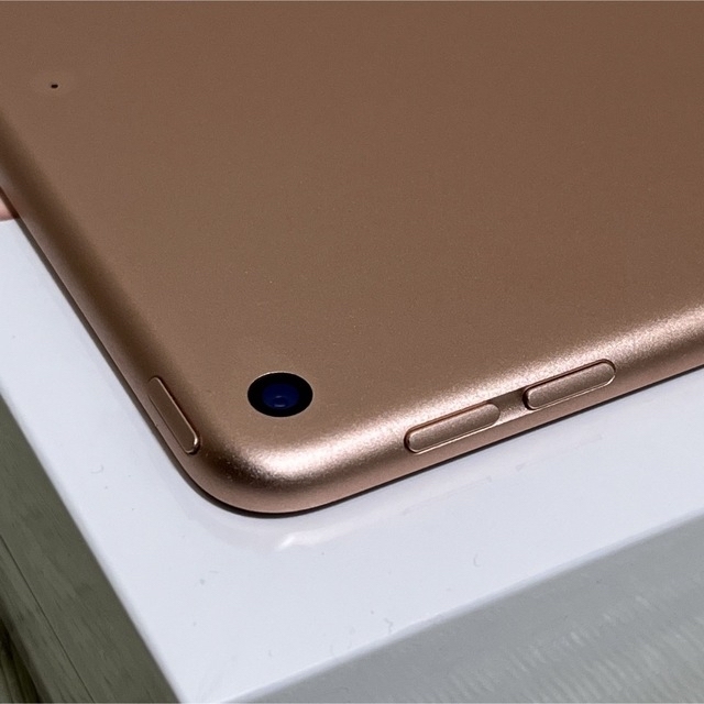 Apple(アップル)のipadmini5  256GB  Wi-Fiモデル  ゴールド スマホ/家電/カメラのPC/タブレット(タブレット)の商品写真