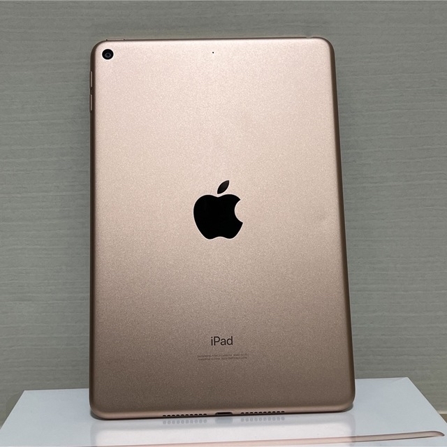 Apple(アップル)のipadmini5  256GB  Wi-Fiモデル  ゴールド スマホ/家電/カメラのPC/タブレット(タブレット)の商品写真