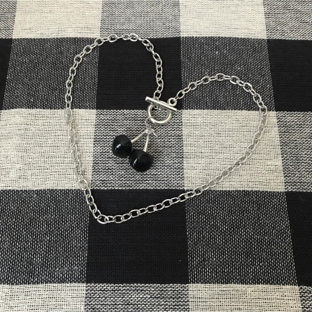 ネックレス ブラックチェリー 黒 さくらんぼ 韓国 かわいい 量産型 地雷 春の通販 by haruka☆|ラクマ ☆ カワイイ ブラックチェリー さくらんぼ ネックレス シルバー
