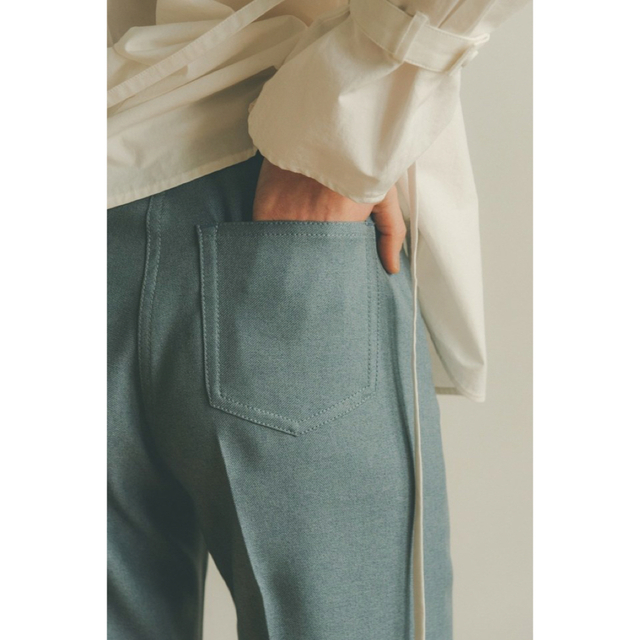 CLANE(クラネ)のCLANE CENTER PRESS BOOTCUT PANTS ブルー 0 レディースのパンツ(カジュアルパンツ)の商品写真