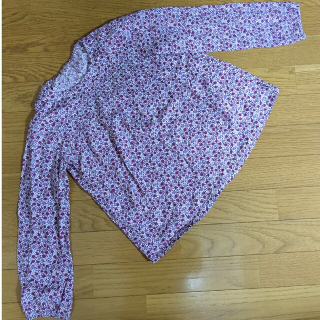 ベルメゾン(ベルメゾン)のベルメゾン　ブラウス　140　紫　花柄 キッズ/ベビー/マタニティのキッズ服女の子用(90cm~)(ブラウス)の商品写真