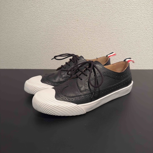 Thom Brown ロングウィング スニーカー ブローグ | tradexautomotive.com