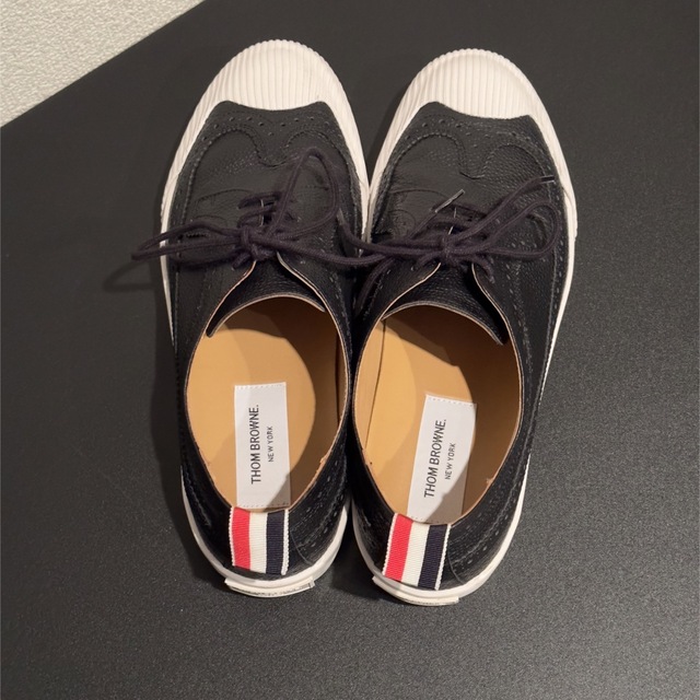 Thom Brown ロングウィング スニーカー ブローグ | www.smartbox.com.sg