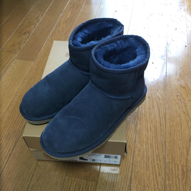 UGG クラシックミニ ネイビー