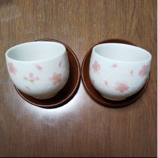 桜 花 湯のみ 茶托 セット ２個 花柄 一人暮らし お客様用 夫婦(グラス/カップ)