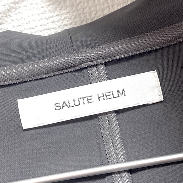 SERGEANT SALUTE(サージェントサルート)の新品未使用 SALUTE HELM フルジップパーカー size46 グレー メンズのトップス(パーカー)の商品写真