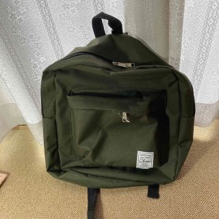 新品　リュックです。色は、カーキです(リュック/バックパック)