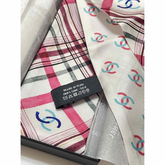 CHANEL(シャネル)のCHANEL シャネル　スカーフ　ヘアバンド　細スカーフ　チェック　グリーン レディースのファッション小物(バンダナ/スカーフ)の商品写真