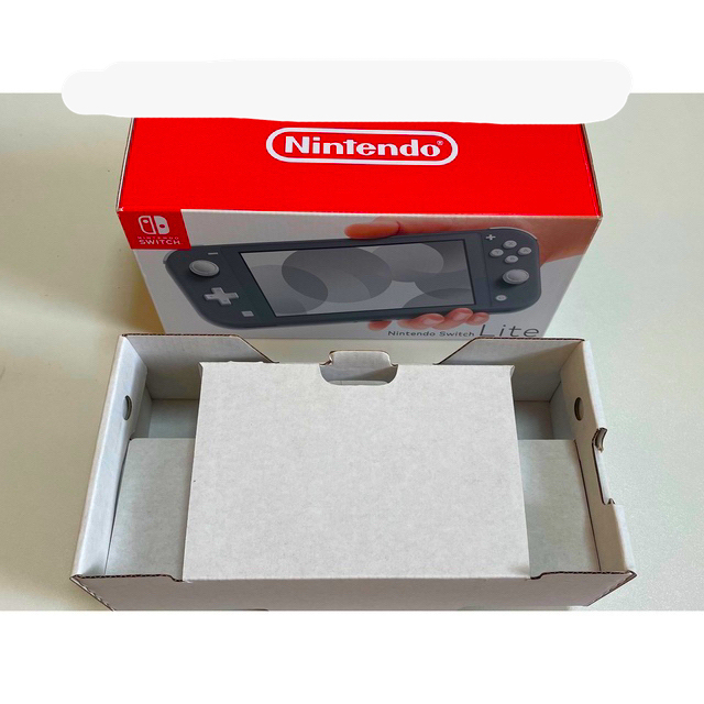 Nintendo Switch(ニンテンドースイッチ)のニンテンドースイッチライト 箱のみ ライト エンタメ/ホビーのゲームソフト/ゲーム機本体(その他)の商品写真