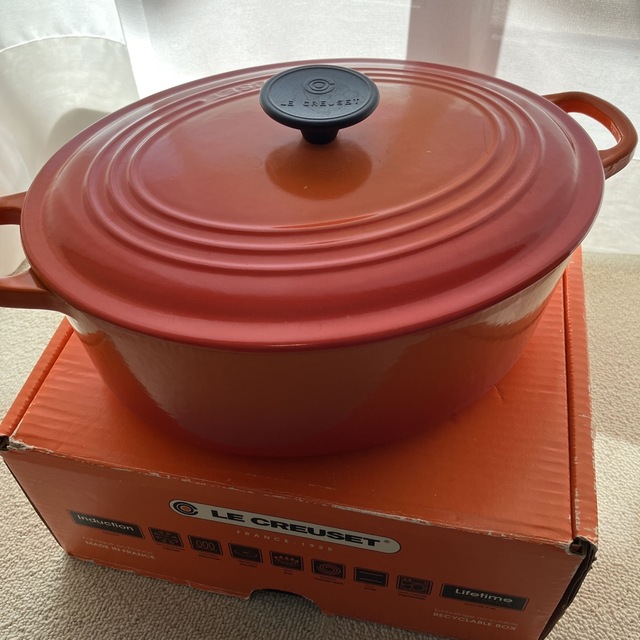 LE CREUSET(ルクルーゼ)のル・クルーゼ　ココット　オーバル　27センチ インテリア/住まい/日用品のキッチン/食器(調理道具/製菓道具)の商品写真