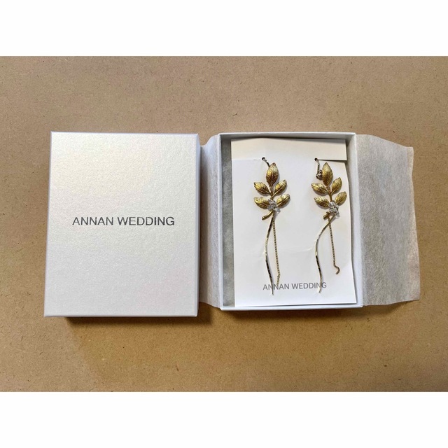 ANNAN WEDDING ウェディングイヤリング／ゴールド／リーフモチーフ レディースのアクセサリー(イヤリング)の商品写真
