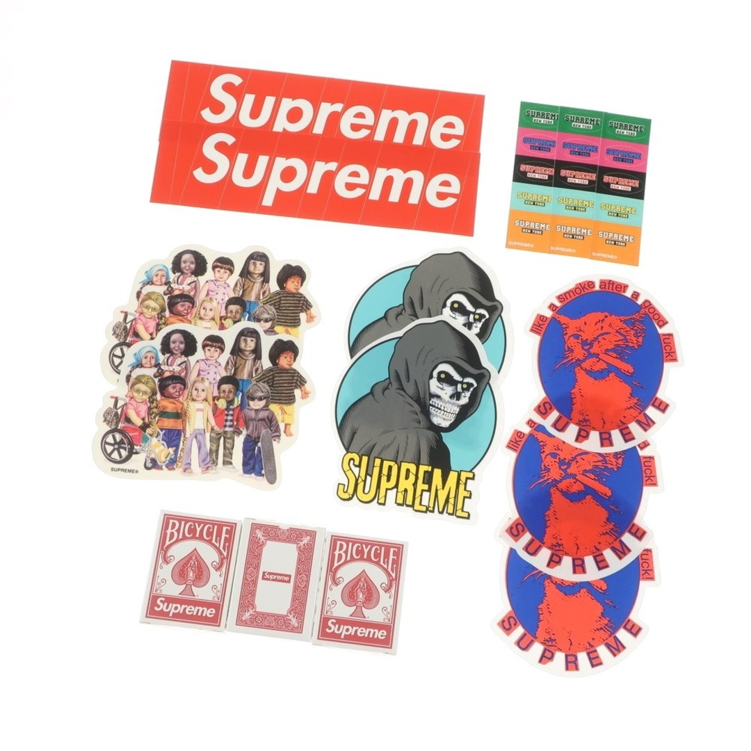 Supreme(シュプリーム)の【中古】【未使用】シュプリーム Supreme ステッカー12枚+プレーイングカード3つセット【メンズ】 インテリア/住まい/日用品のインテリア小物(その他)の商品写真