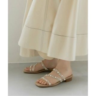 ランダ(RANDA)の【BEIGE】パールフラットサンダル(その他)