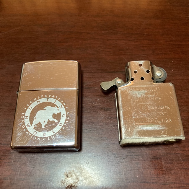 ハンティングワールド　ロゴ　ZIPPO  メンズのファッション小物(タバコグッズ)の商品写真