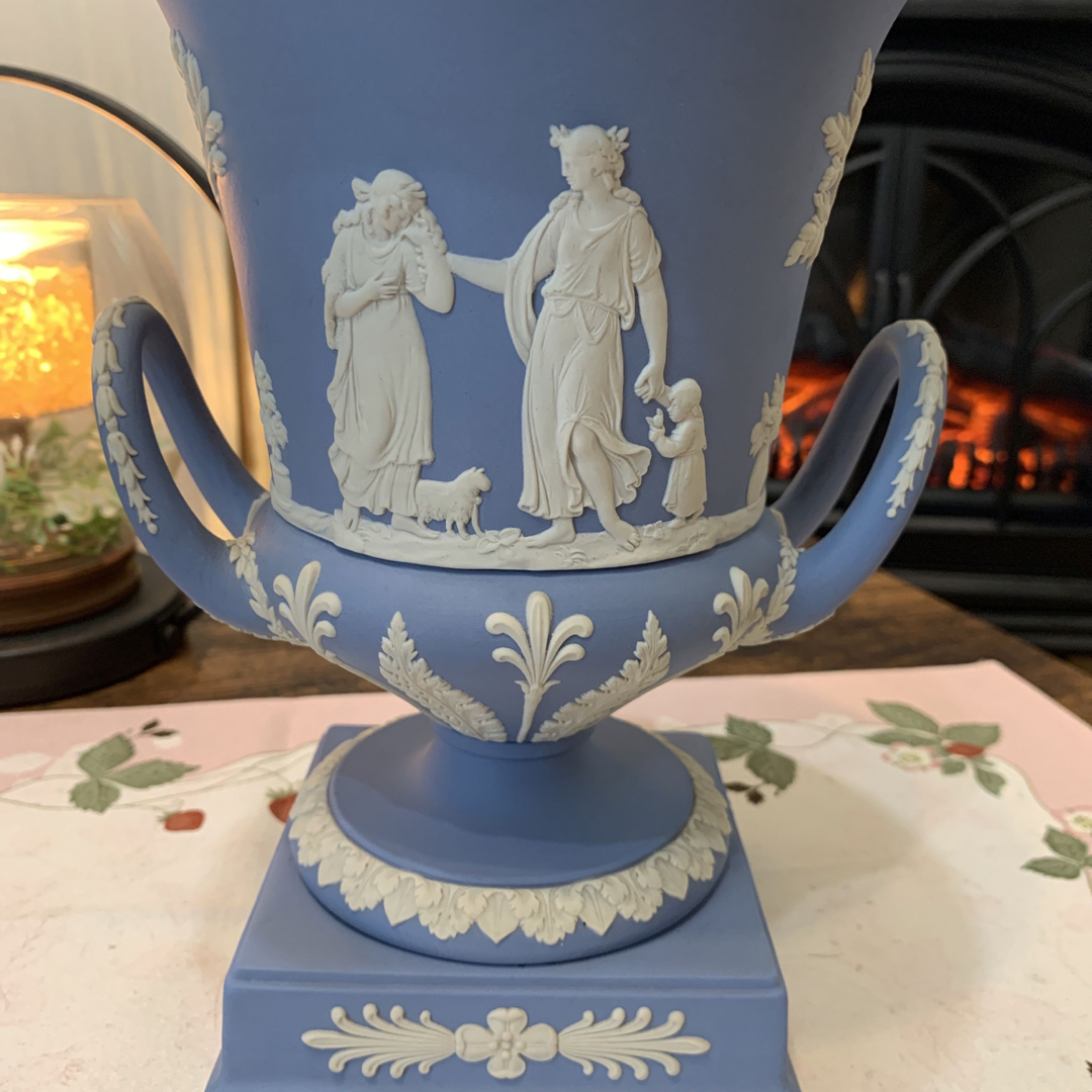 ウェッジウッド ジャスパー 飾り壺 置物 WEDGWOOD - 食器