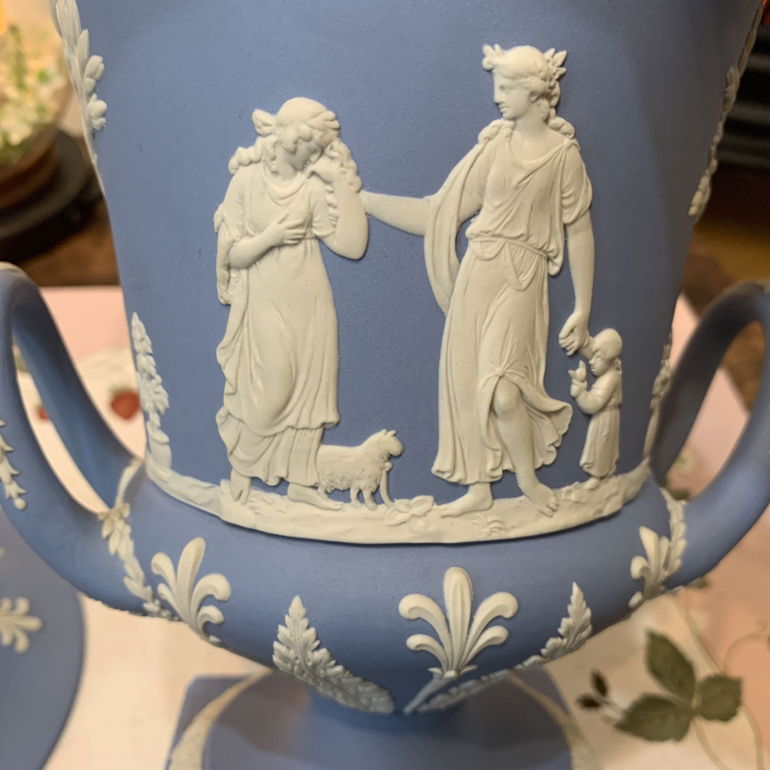 WEDGWOOD(ウェッジウッド)の希少　ウェッジウッド  ジャスパー　飾り壺　花瓶　フラワーベース インテリア/住まい/日用品のインテリア小物(花瓶)の商品写真