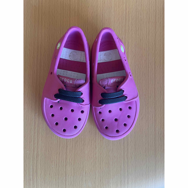 crocs(クロックス)のクロックス(crocs) 15センチ　サンダル　 キッズ/ベビー/マタニティのキッズ靴/シューズ(15cm~)(サンダル)の商品写真