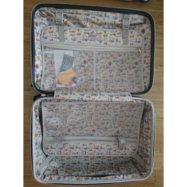 Little Me(リトルミー)のキャリーケース ムーミン レディースのバッグ(スーツケース/キャリーバッグ)の商品写真