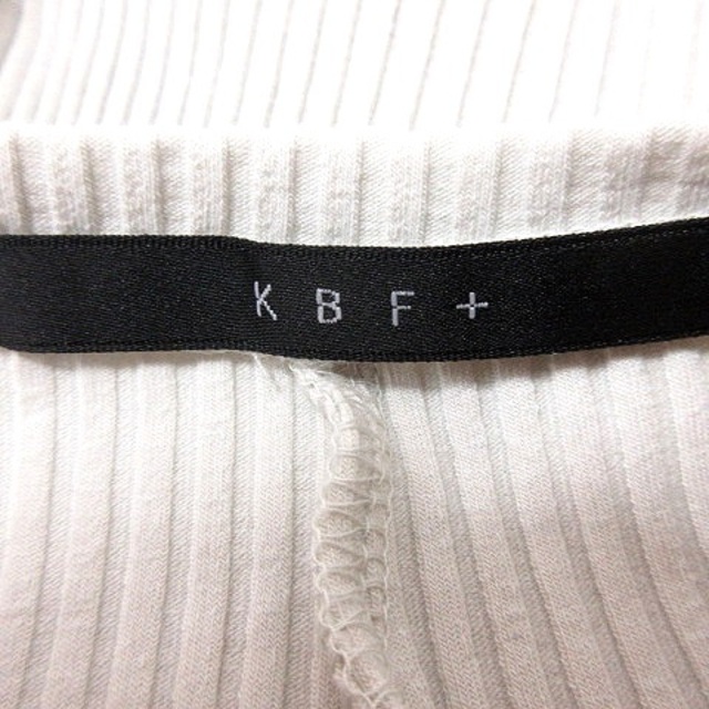 KBF+(ケービーエフプラス)のケービーエフプラス アーバンリサーチ ニット カットソー Uネック 半袖  レディースのトップス(カットソー(半袖/袖なし))の商品写真