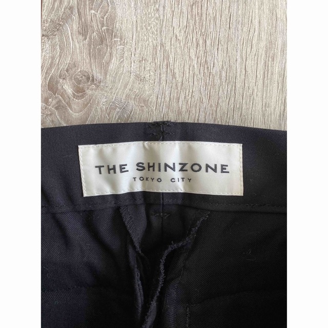 Shinzone(シンゾーン)のTHE SHINZONE センタープレスパンツ レディースのパンツ(チノパン)の商品写真