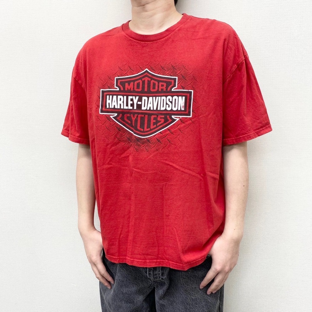 Hurley(ハーレー)の【中古】 ハーレー ダビッドソン HARLEY-DAVIDSON Tシャツ 半袖 ショートスリーブ TOMBSTONE 両面プリント サイズ：2XL レッド 古着 中古 mellow メンズのトップス(Tシャツ/カットソー(半袖/袖なし))の商品写真