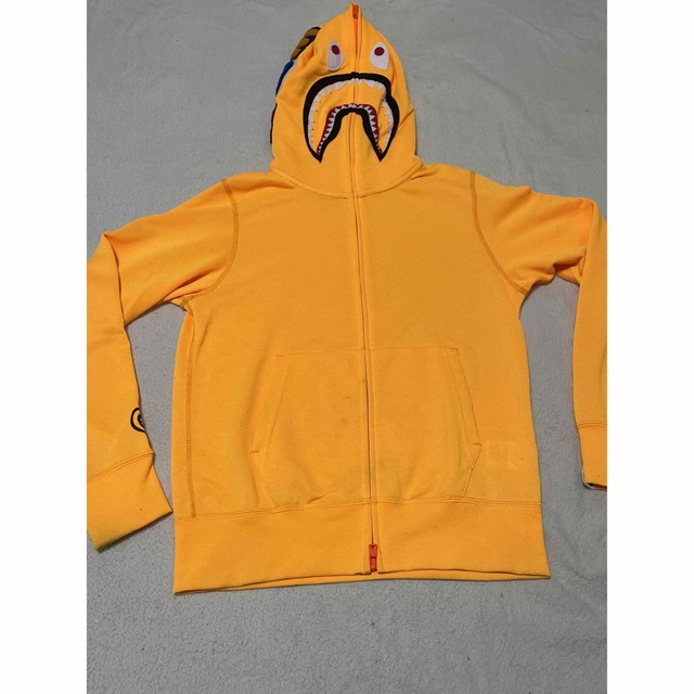 A BATHING APE アベイシングエイプ シャークパーカー