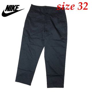 ナイキ(NIKE)の新品　サイズ32（L位）ナイキ　クロップド　テーパード　パンツ　ブラック(その他)