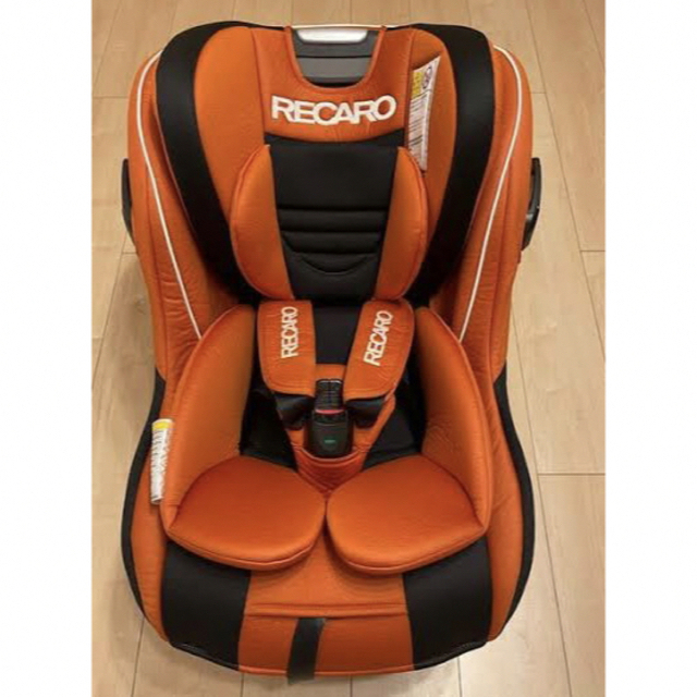 RECARO(レカロ)のRECARO チャイルドシート　ゼロセブン　オレンジ　レカロ キッズ/ベビー/マタニティの外出/移動用品(自動車用チャイルドシート本体)の商品写真