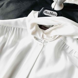 Max Mara - 新品同様‼️マックスマーラ シルク100% ボウタイブラウスの