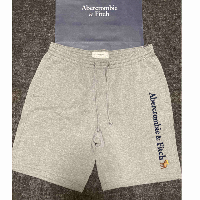 Abercrombie&Fitch(アバクロンビーアンドフィッチ)のAbercrombie&Fitch アバクロ フリースショートパンツL新品  メンズのパンツ(ショートパンツ)の商品写真