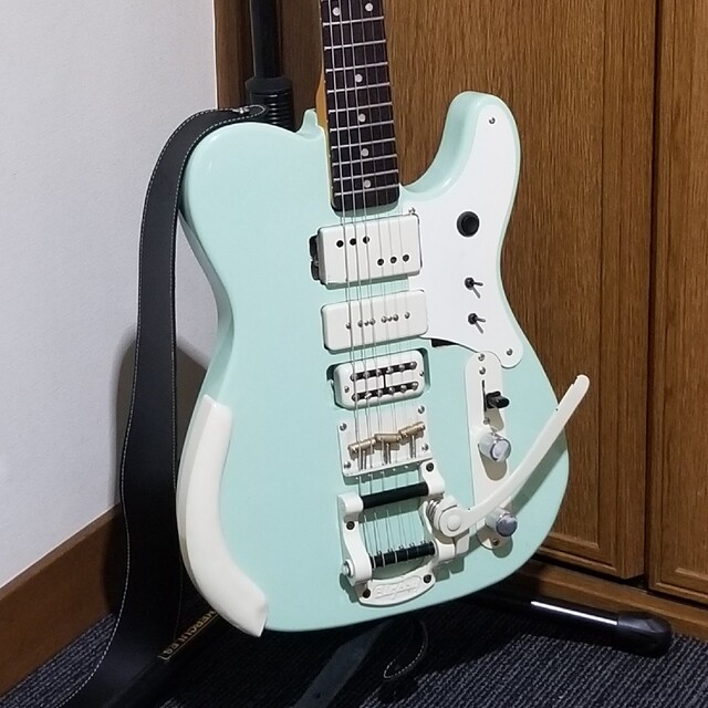 Telecaster banjo armrest