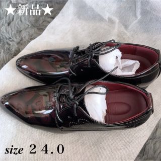 新品★ブラック★レッド系★エナメルレースアップメンズシューズ★ユニセックス★24(ドレス/ビジネス)