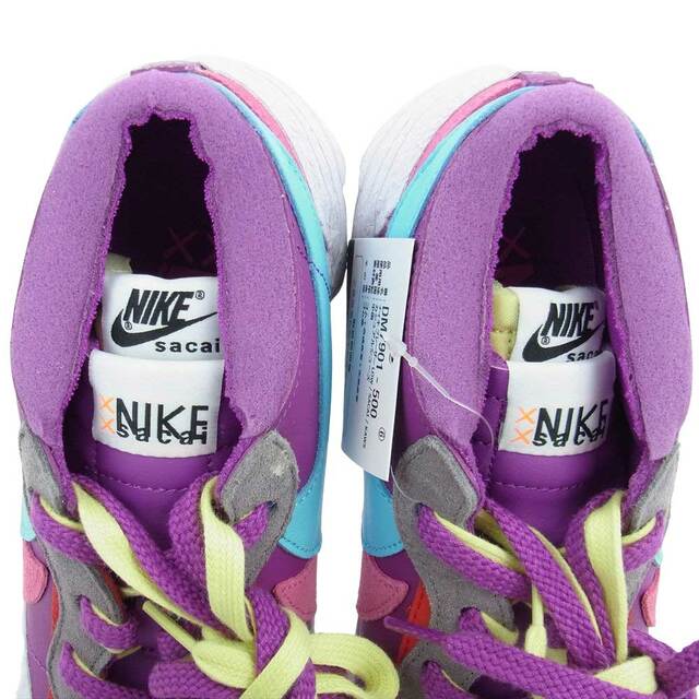 NIKE(ナイキ)のNIKE ナイキ スニーカー DM7901-500 × sacai サカイ KAWS カウズ Blazer Low ブレーザー ロー Purple Dusk パープルダスク スニーカー マルチカラー系 27.5cm【極上美品】【中古】 メンズの靴/シューズ(スニーカー)の商品写真