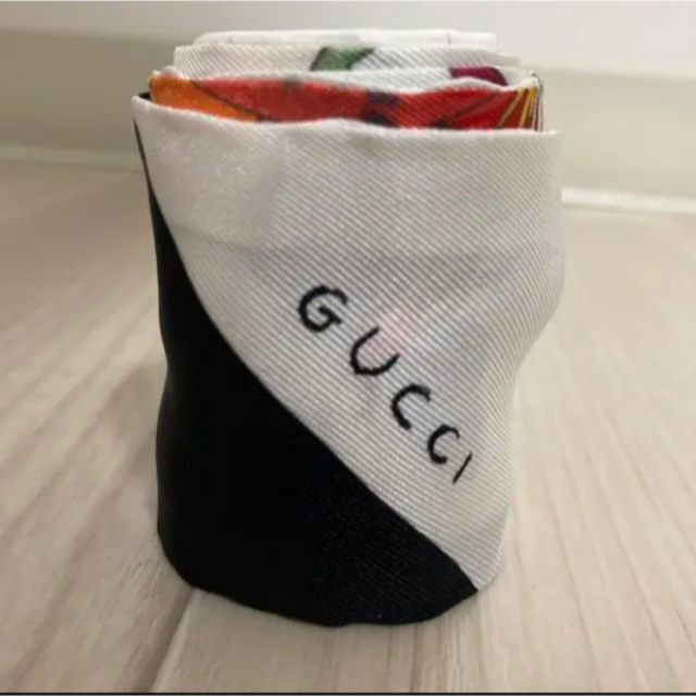 Gucci - GUCCI シルクツイルフローラ プリントネックボウの通販 by