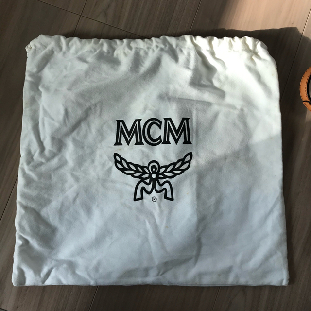 MCM(エムシーエム)のMCMショルダーバッグ レディースのバッグ(ショルダーバッグ)の商品写真