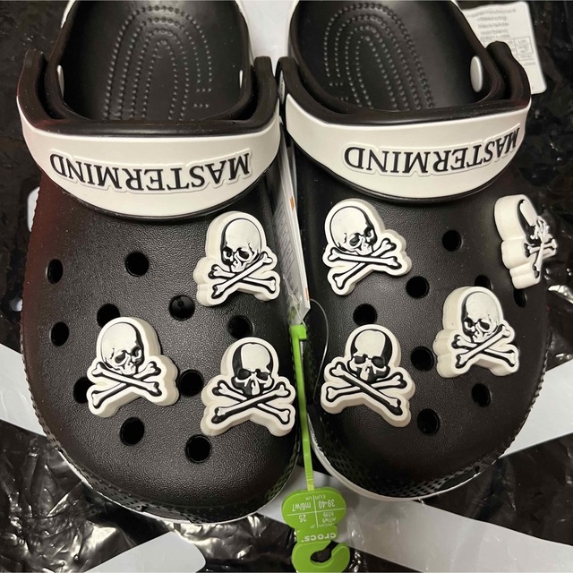 ブランド品専門の Mastermind × Crocs クラシッククロッグ Crocs