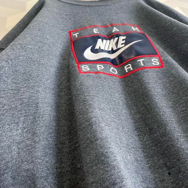 レア】XXL銀タグUSA製 ナイキ 刺繍デカロゴ スウェットトレーナーnike-