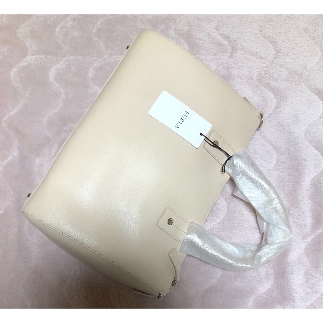 Furla(フルラ)の限界値下げ【新品•未使用】FURLA フルラ2wayバッグ‼️ピンクベージュ❗️ エンタメ/ホビーのエンタメ その他(その他)の商品写真